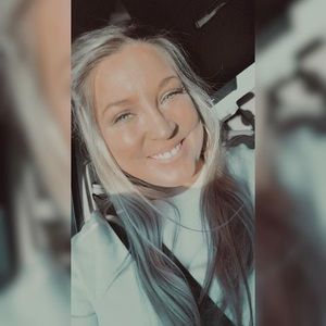 Meet your Posher, Samantha ann